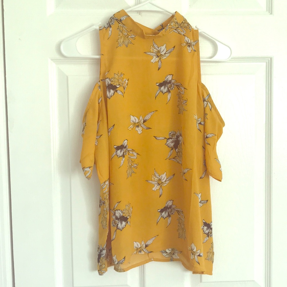 Mustard lightweight tank with peekaboo sleeves